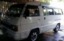 Mitsubishi L300 Versa Van 2000 White