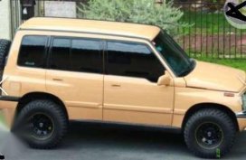 Suzuki Vitara 4x4 AT Yellow For Sale