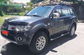 2012 Mitsubishi Montero GLS V