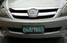 Toyota innova g top of the line 2.5 engine diesel manual trans..2007 m