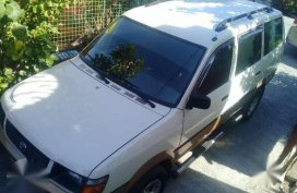 Toyota Revo 1999 White MT For Sale 