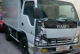 Isuzu Elf Ref Van 2017 Silver MT For Sale