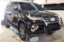 2016 Toyota Fortuner G 4X2 Black AT 