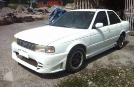 Nissan Sentra 1996 MT White For Sale