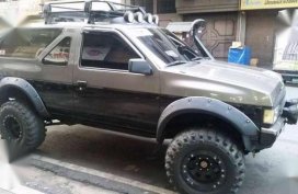 Nissan Pathfinder 4x4 Pick Up Terrano