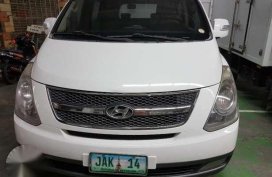 Hyundai Grand Starex Gold Van