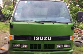 Isuzu elf 10ft aluminum van