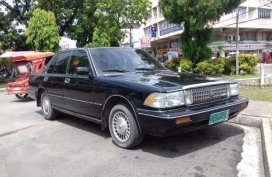 toyota crown royal salon