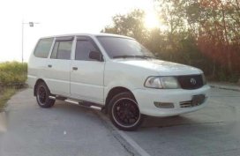 Toyota Revo 2003