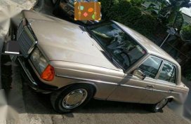 Mercedes Benz W123 230e 1984 matic