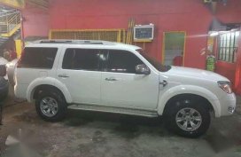 Ford Everest 2009 White AT For Sale