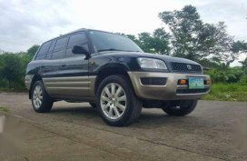 Toyota RAV4 2.0 1999 Black AT For Sale