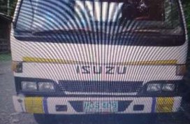 isuzu elf 4bc2 engine wide 14.5ft long