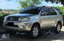 2009 Toyota Fortuner G VVTi Silver AT 