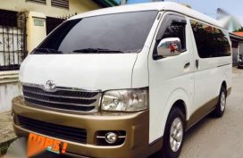 Toyota Hiace Super Grandia 2010 White AT 