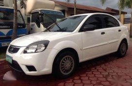 230K KIA Rio LX 2011 White MT For Sale