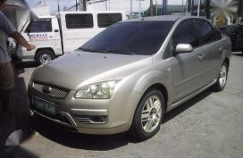 Ford Focus 2007 Sedan Golden AT For Sale