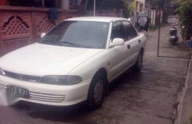 Mitsubishi Lancer Glxi 1993 White MT 