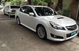 Subaru Legacy 2010 White MT For Sale