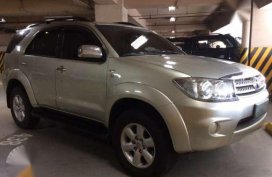 Toyota Fortuner 2009 G AT Beige For Sale