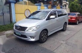 Toyota Innova J 2012