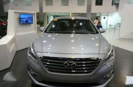 Hyundai Sonata with FREE Eon glx