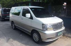 Nissan el grand suv van