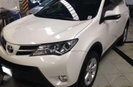 2013 Toyota RAV4 AT Gas White