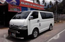 Toyota HiAce Commuter D4D 2008 MT White 
