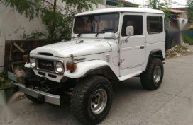 Toyota Land Cruiser 4x4 MT White For Sale