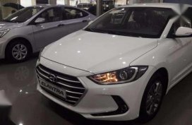 2017 Hyundai Elantra ZERO cash out 30percent dp pwede transfer no dp