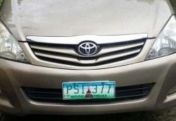 Toyota Innova G 2010 AT Beige For Sale