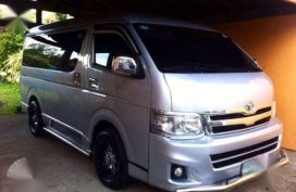 2011 toyota hiace GL grandia