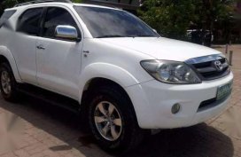 2007 Toyota Fortuner G AT White For Sale