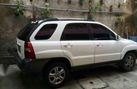 Kia Sportage 2007 AT White SUV For Sale