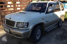 2003 Isuzu Trooper Skyroof Commercial.