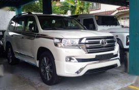 New 2017 Toyota Land Cruiser VX Limited V8 