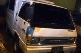 1999 Mitsubishi L300 truck white for sale 