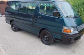 Hiace Commuter 2.4 Van for sale
