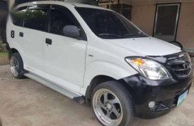 Avanza j 2012model for sale