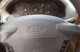 Kia Carnival SUV white for sale 