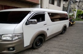 TOYOTA HIACE GRANDIA GL 2013 for sale
