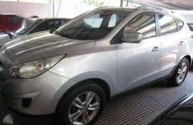 2010 hyundai tucson gls gas automatic like rav4 crv