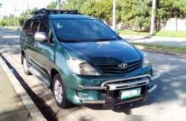 Toyota Innova 2011 Green for sale