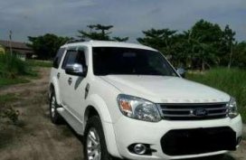 Ford Everest 2014 MT White SUV For Sale