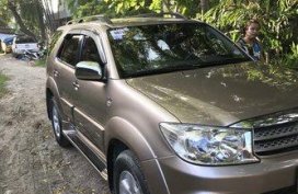 For sale Golden Toyota Fortuner 2011