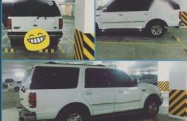 For sale 2001 Ford Expedition XLT in good condition