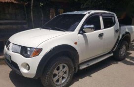 Mits. Strada 2008 4x2 for sale 