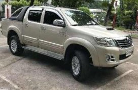 Toyota Hilux G AT 2014 4x2 Golden For Sale