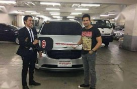 on hands stocks of kia grand carnival dsl gold edtion hury up inquire